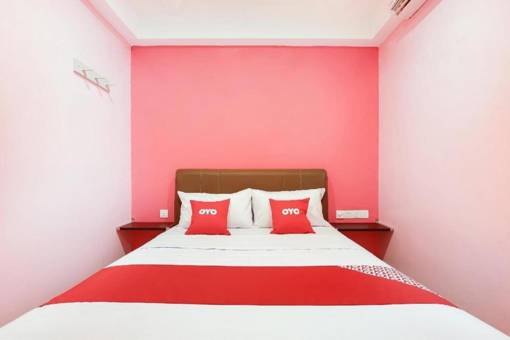 Oyo 89387 Sun Keerana Hotel Кланг Екстериор снимка