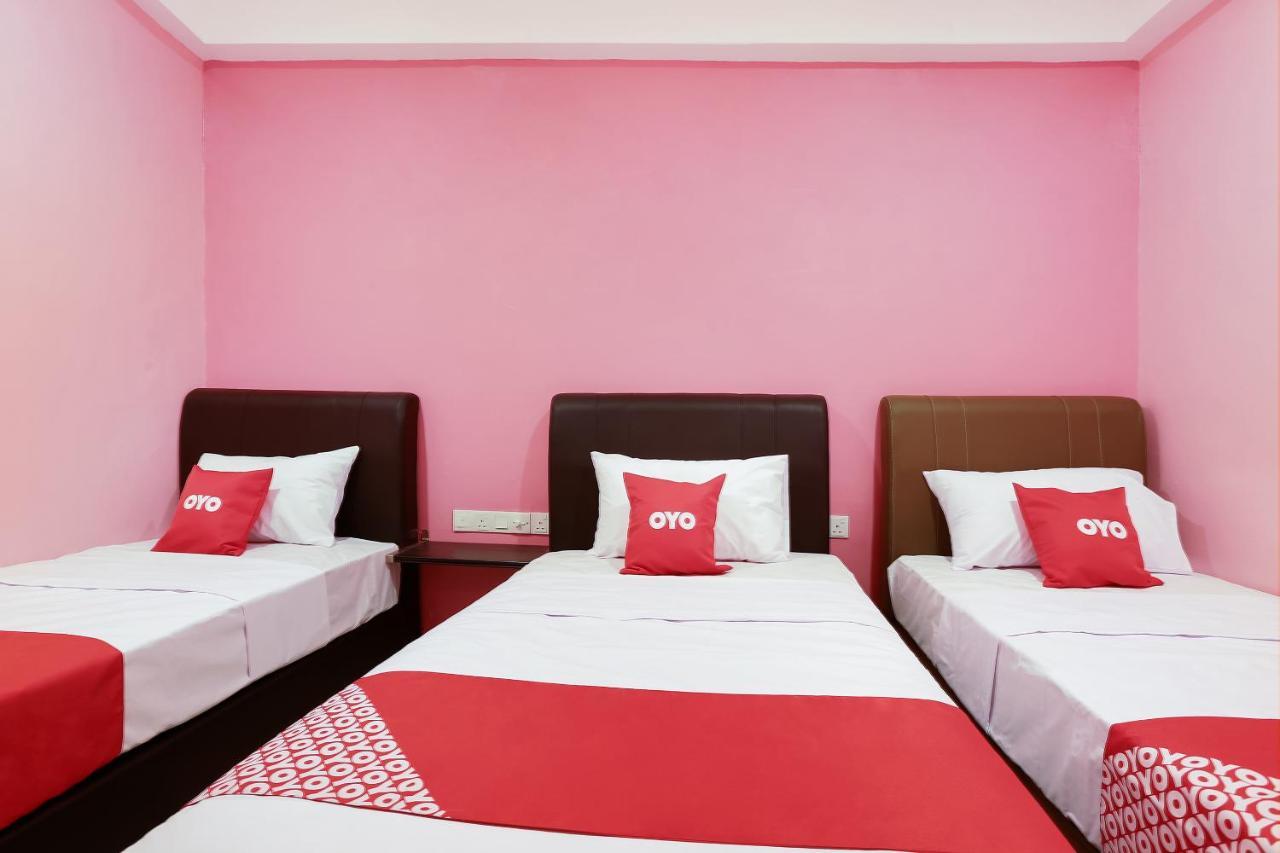 Oyo 89387 Sun Keerana Hotel Кланг Екстериор снимка