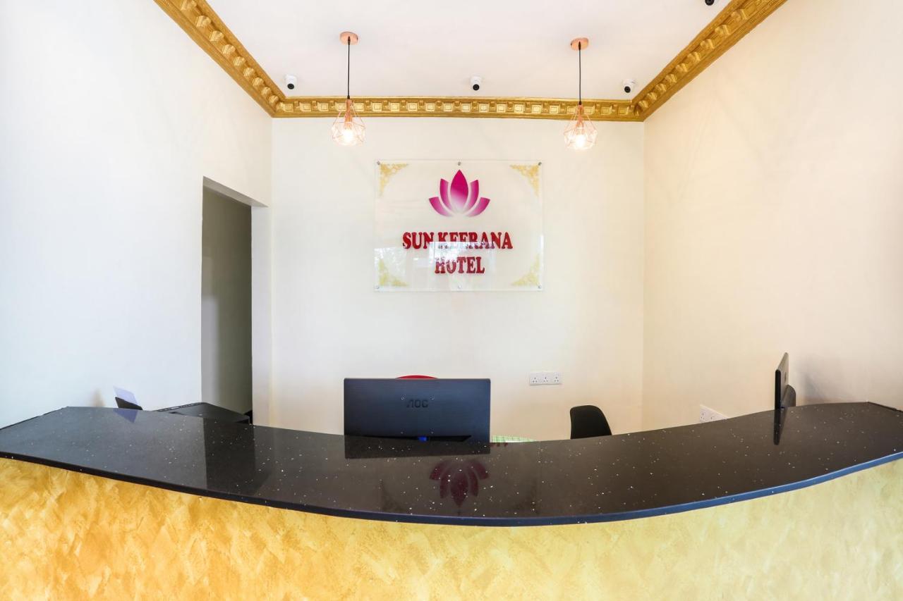Oyo 89387 Sun Keerana Hotel Кланг Екстериор снимка
